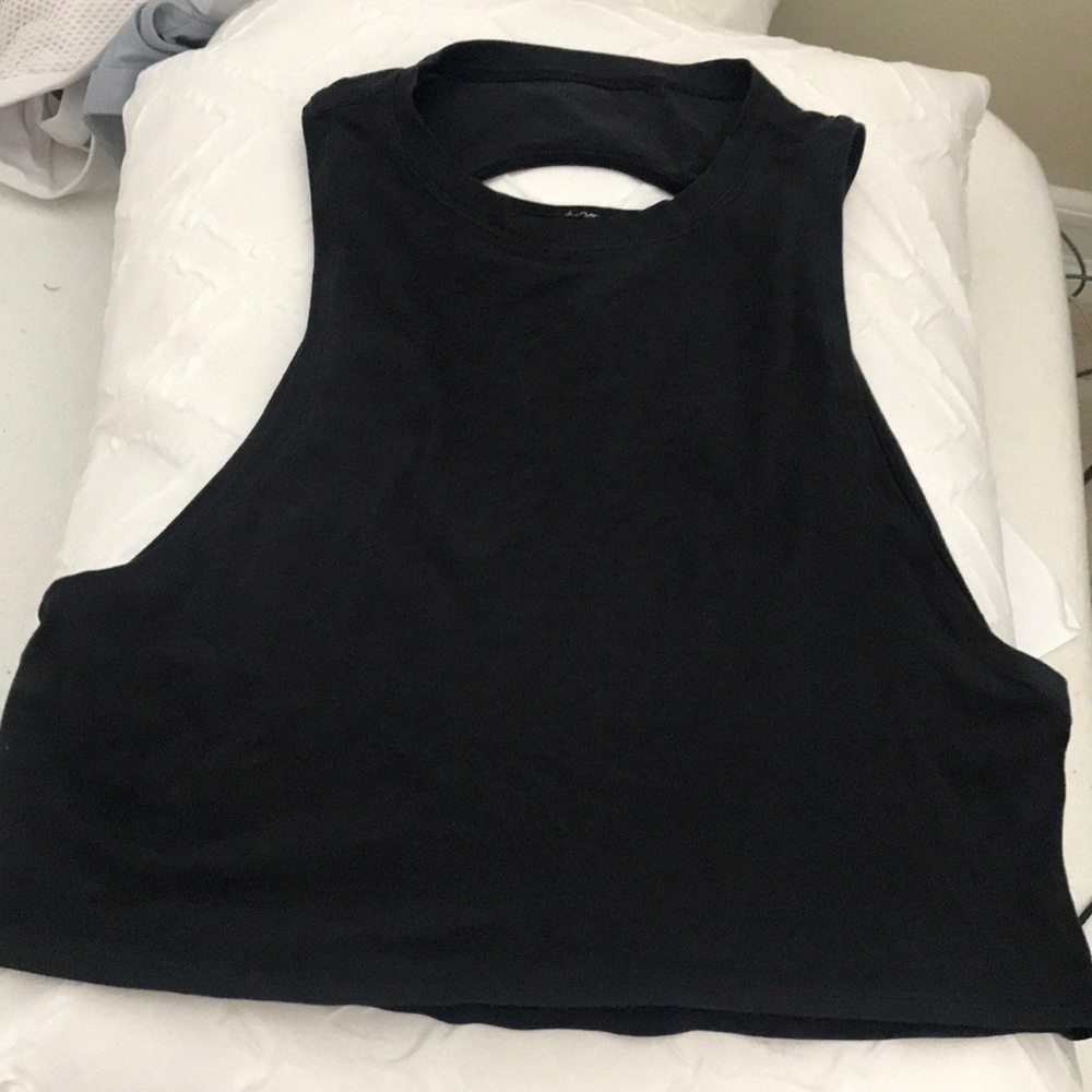 Lululemon crop top